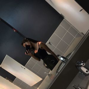 Meet your Posher, Cèline